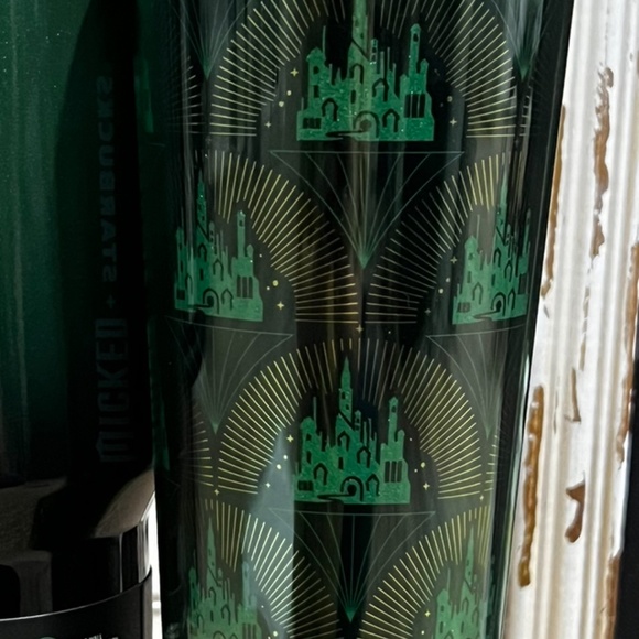 Starbucks x Stanley collab - Picture 2 of 2